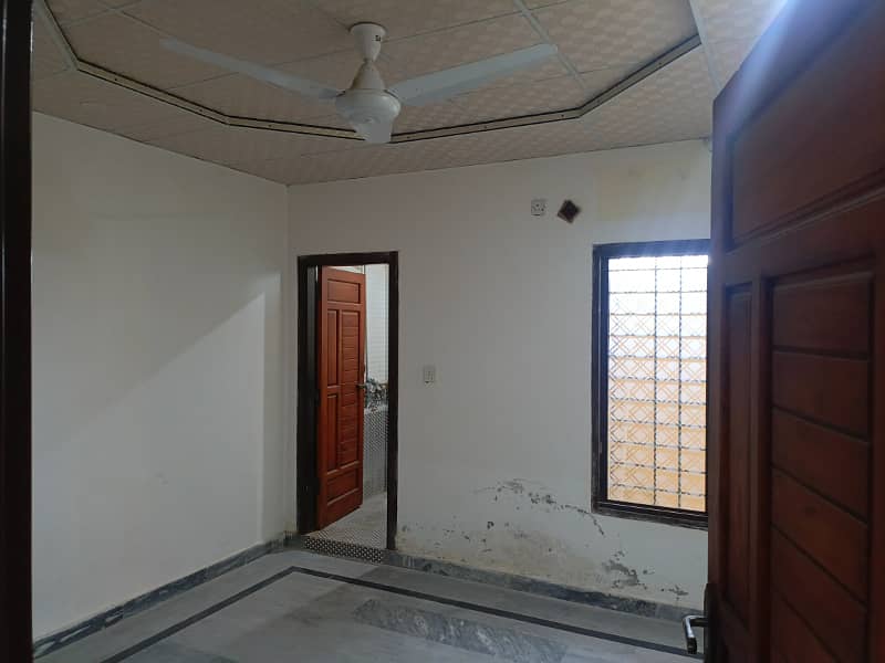 Apartment / Flat For Rent on 2nd Floor Near Ghauri Town / Savemart / Hamdan Heights / Koral Interchange on Express Way 2