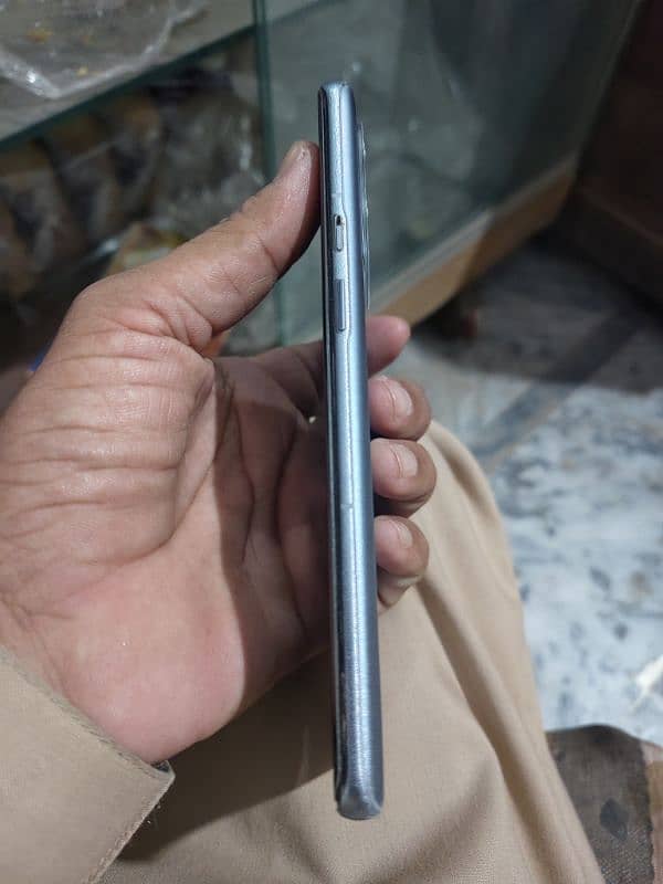 oneplus 9 pro brand new condition lash condition 8