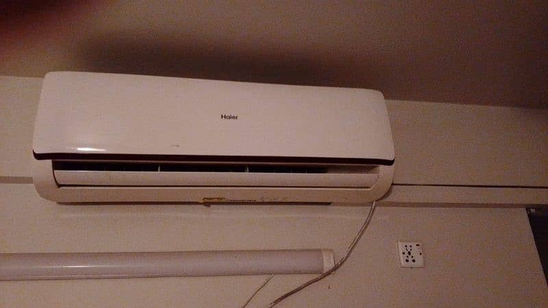 1.5 Ton Haier Split AC in Good Condition 1