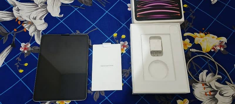 ipad Pro m2 128gb in warranty urgent selling contact 1