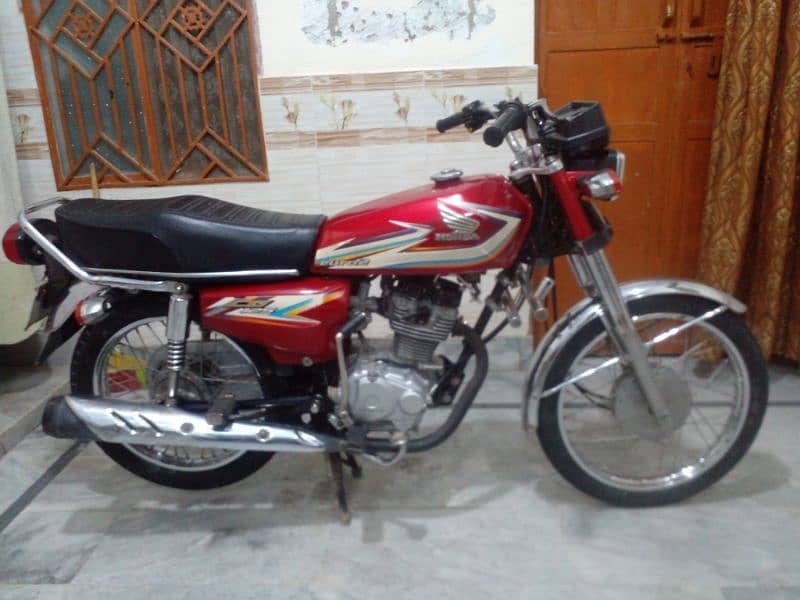 Honda 125 in original condition original documents biometric mil jy gi 1