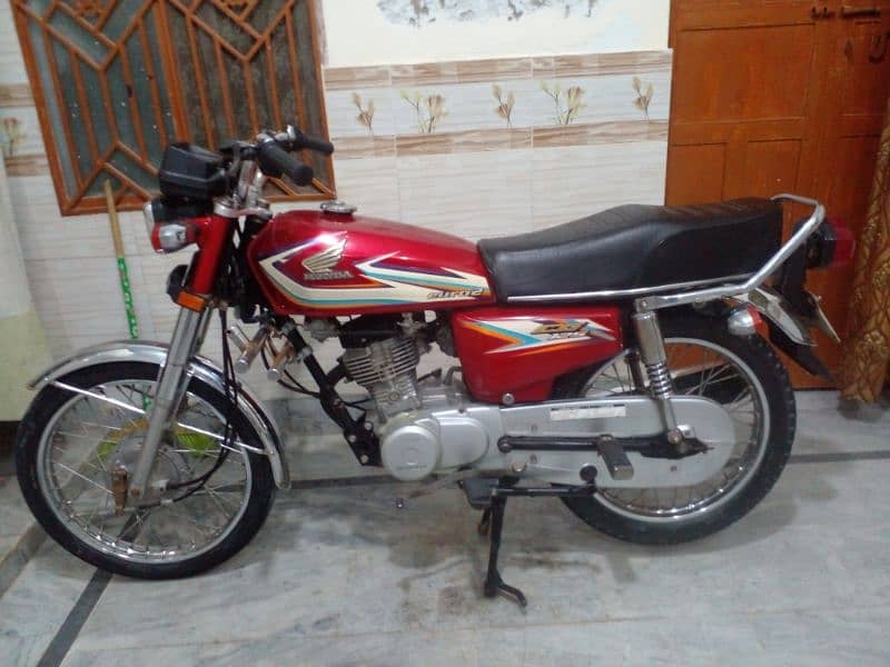 Honda 125 in original condition original documents biometric mil jy gi 4