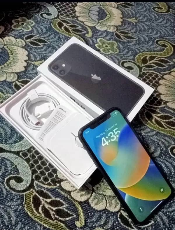 IPHONE 11 (SIM WORKING LIFE TIME BCZ AMARICAN VIRSION) 4