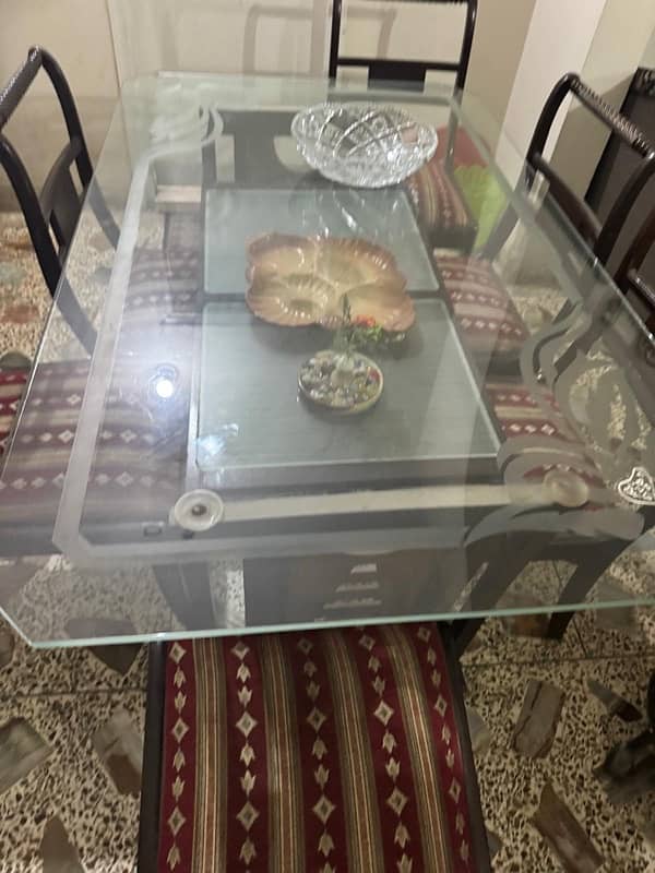 Beautiful and elegant 6 chairs dining table 1