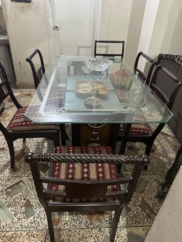 Beautiful and elegant 6 chairs dining table 2