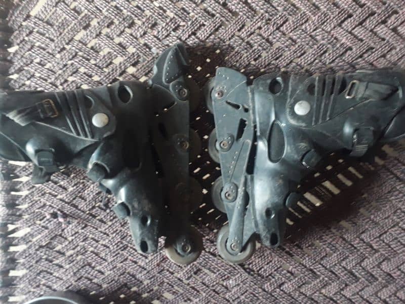 roller skates (WhatsApp 03211794978) 0