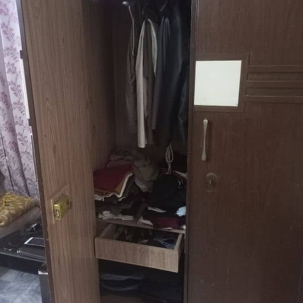 2 doors wardrobe 3