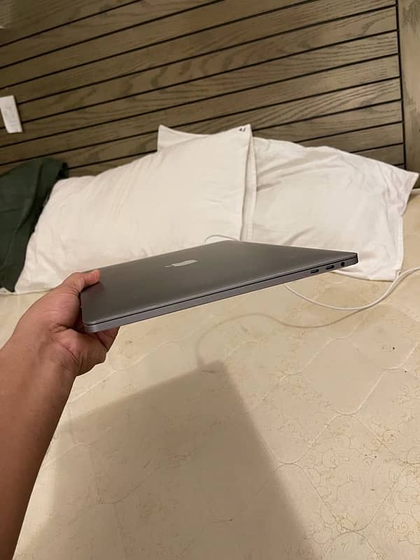 MacBook Pro 2018 11