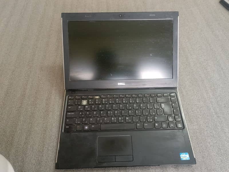 Dell Latitude 3330 2