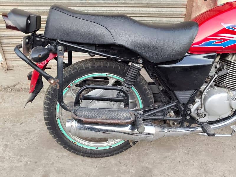 Suzuki bike 150se 3