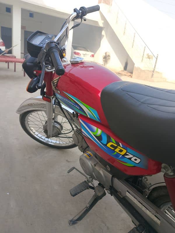 Honda bike for sale good condition 23/24 model 2