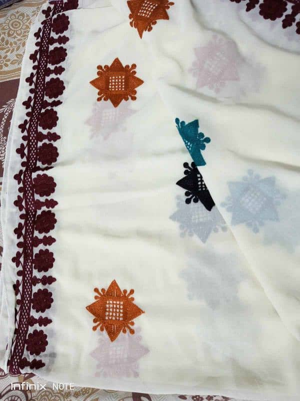 Beautiful embroidery shawal. 5