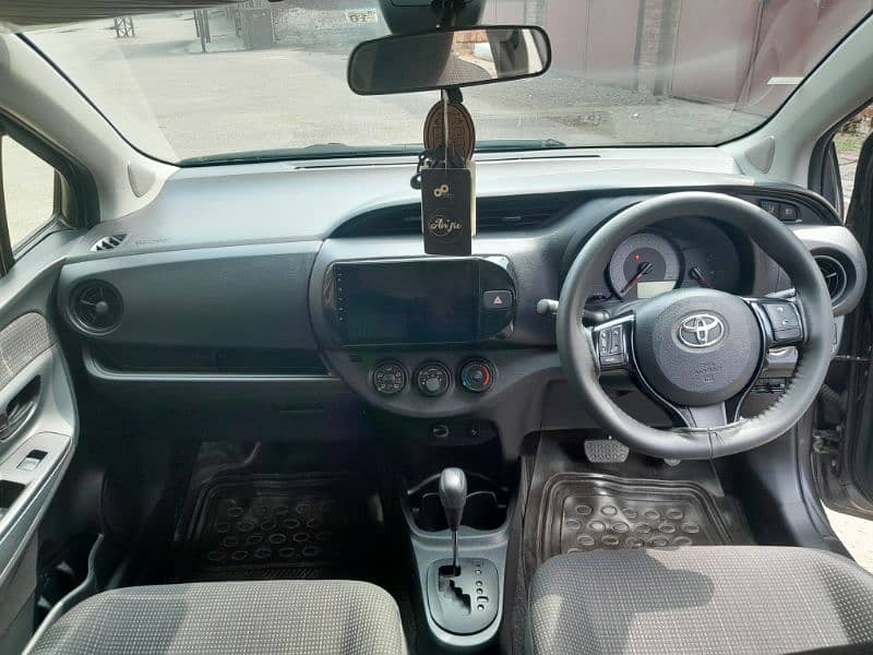 Toyota Vitz 2022 11