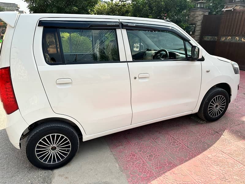 Suzuki Wagon R 2018 5