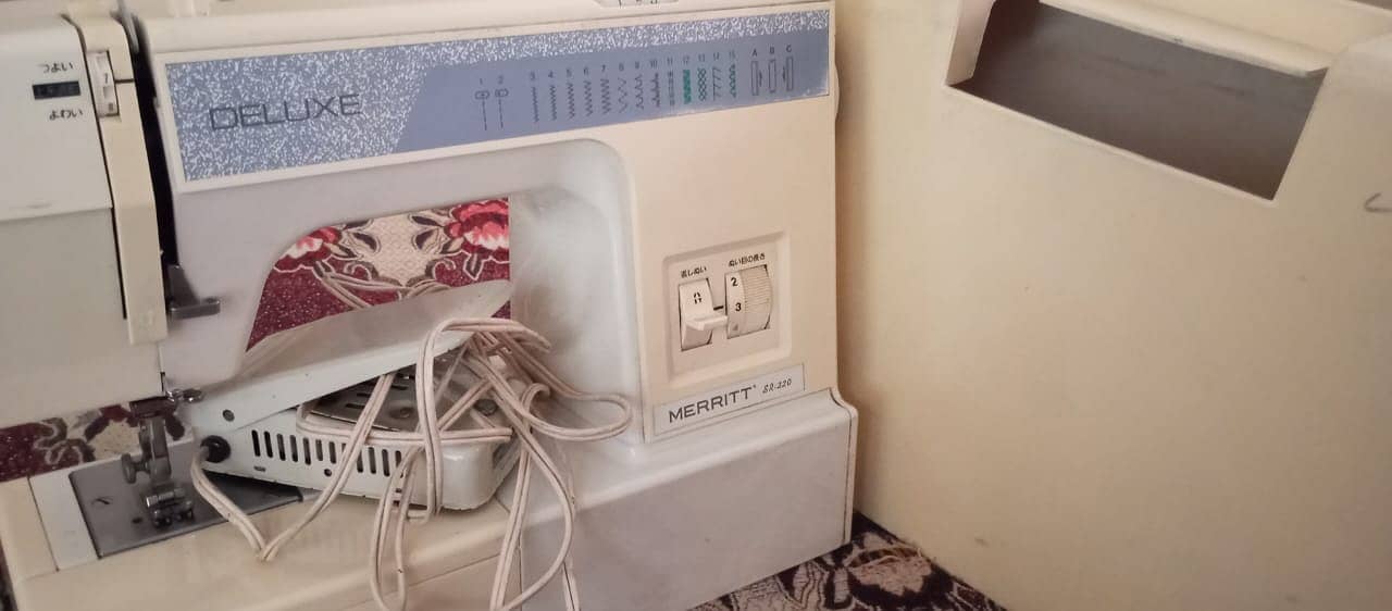 deluxe sewing machine for sale 5