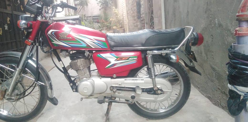 Honda CG 125 2023 (0339-----1250-----125) 1