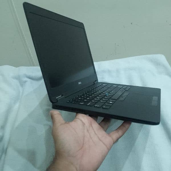 Dell latitude 74740 i5 6th gen with 8/256 SSD nvme 3