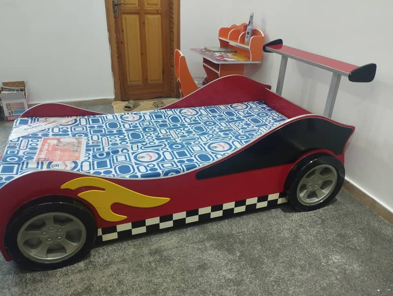 beautiful well maintained kids  bed car type 0