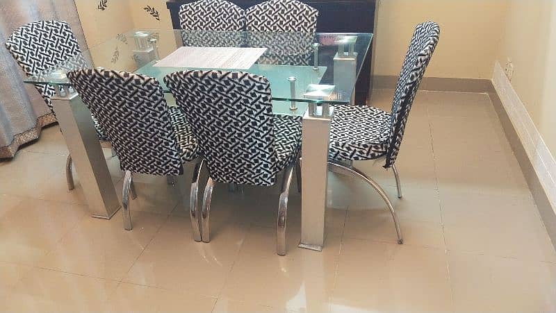 sale dinning table along with 6 chairs 0