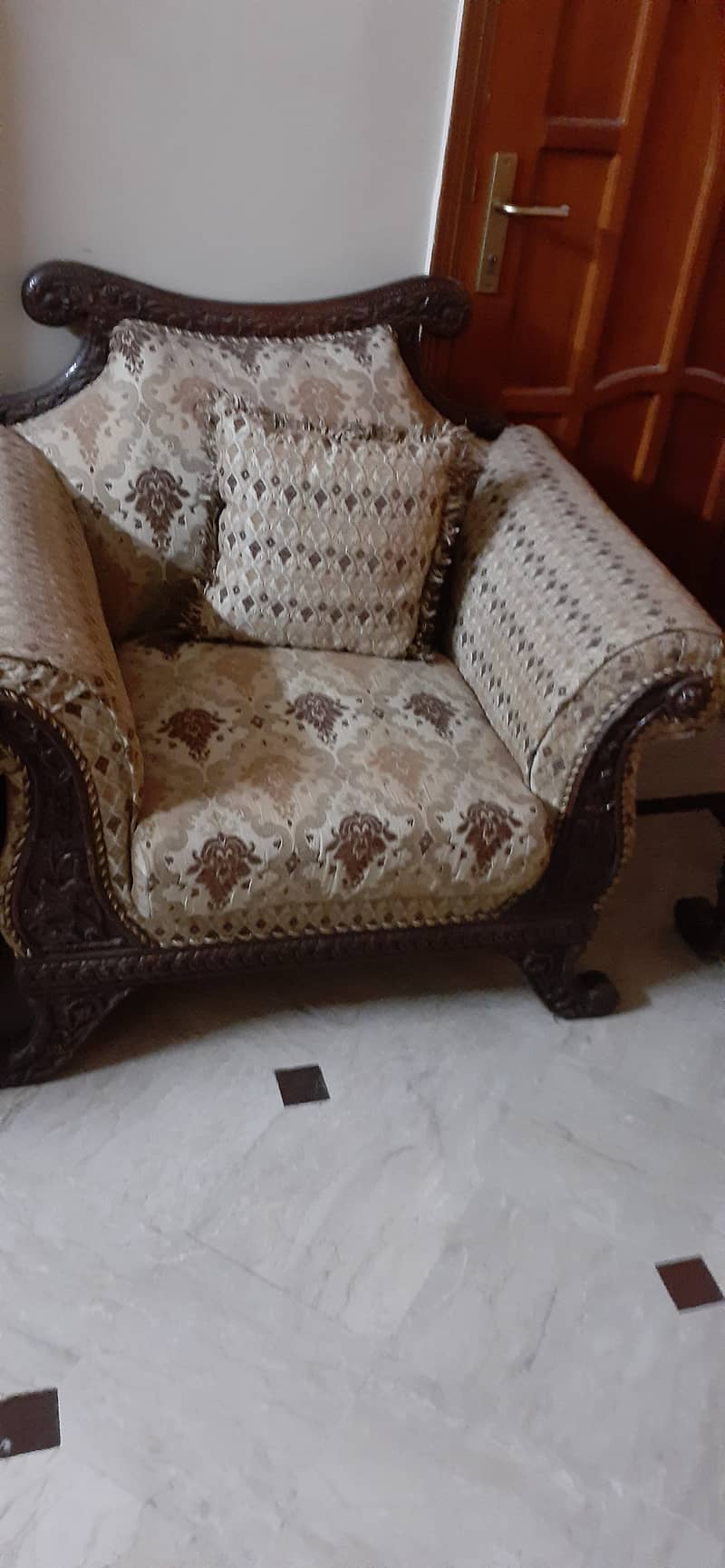 7 seater royal sofa set 4