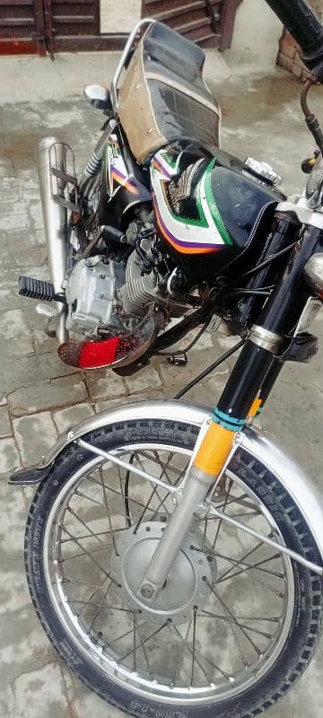 Honda 125 2015B Model Excellent condition 6