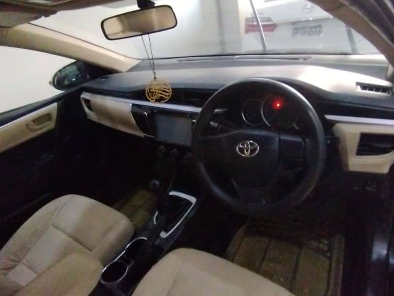 Toyota Corolla XLI 2015 10