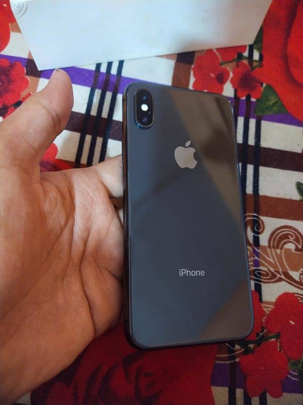 iphone x 64GB pta approved whit box. 03168643572 2