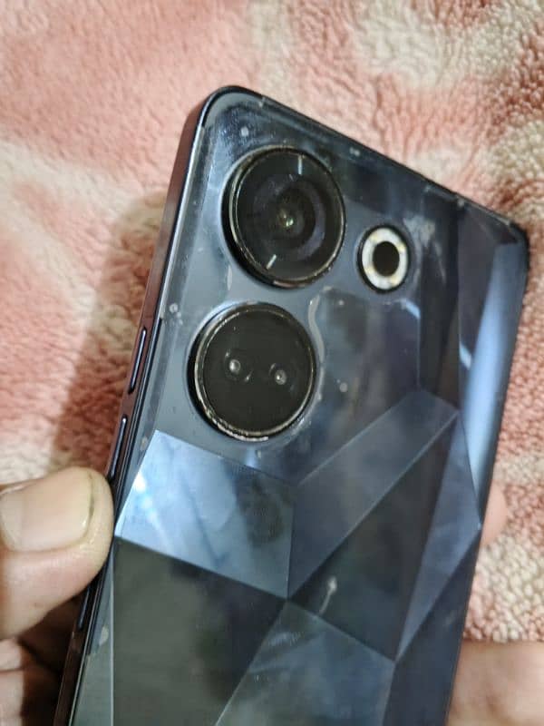 Tecno Camon 20 pro 4