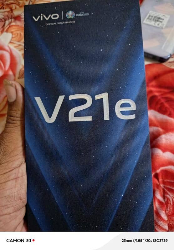 vivo v21e  8/128 completely box charger ha 0