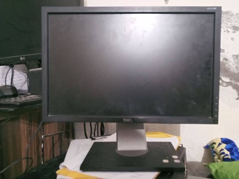 Dell 20 inach LCD far sale urgent 5