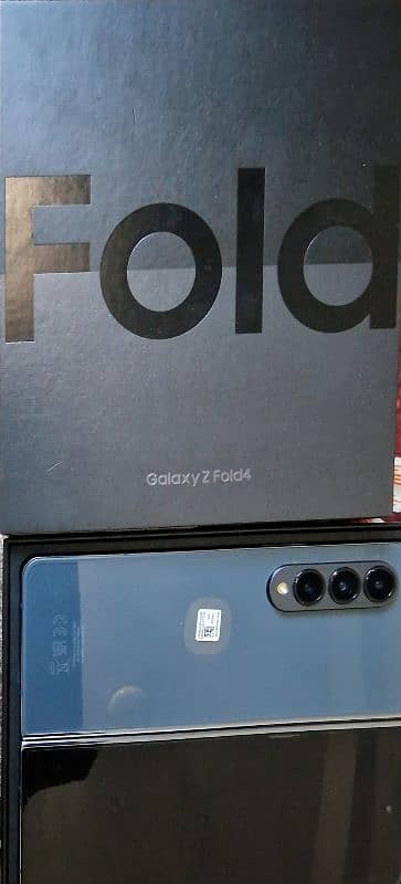 Samsung Galaxy Z Fold 4 1