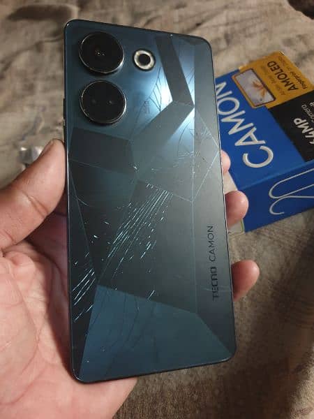 tecno camon 20 with box 8/256 2