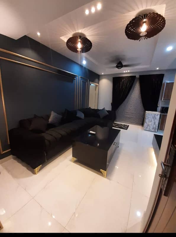 1 Bedroom VIP full furnishe flat for rent per day available in Bahia Town Lahore 3