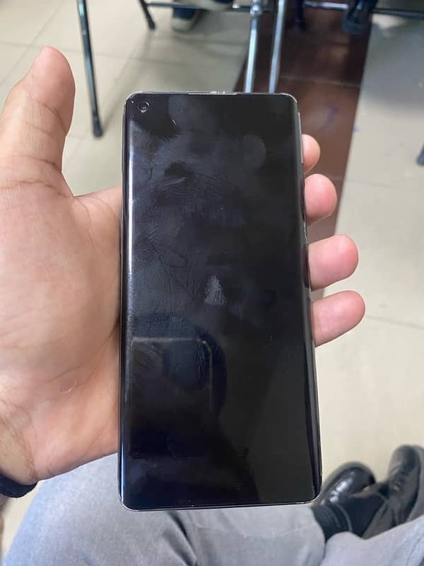 urgent sale one plus 8 (5g) 2