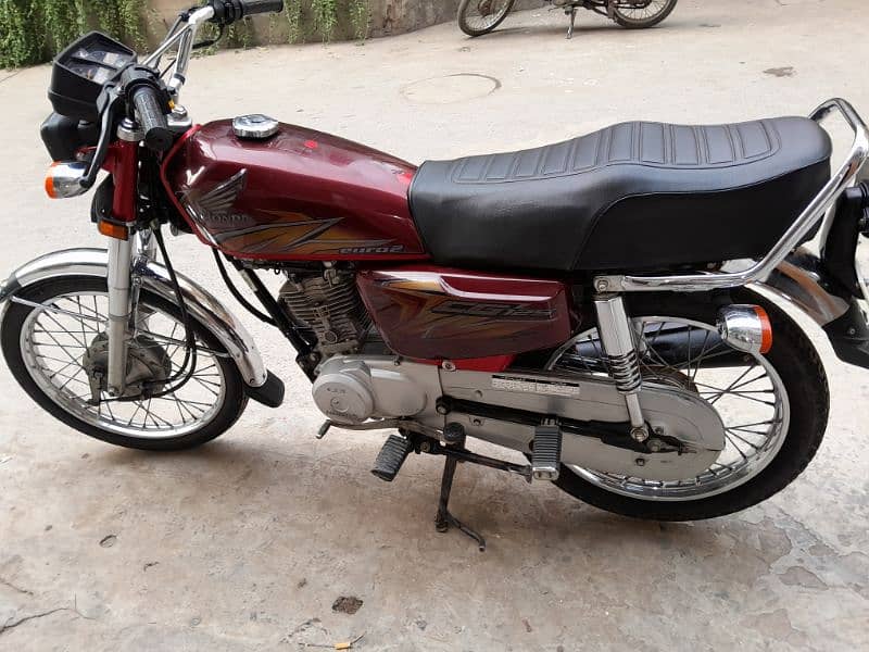 I am Selling my Honda CG125 Very Good Condition 3