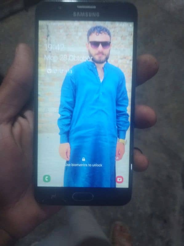 Samsung j7 for sale 4