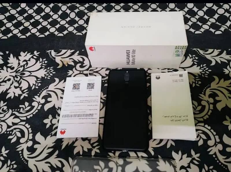 Mate 10 lite almost new condition 3