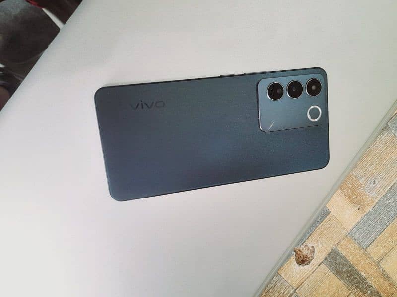 Vivo v27e Box charger available 1 month warranty remaining 0