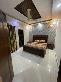 1 Bedroom VIP full furnishe flat for rent per day available in Bahia Town Lahore