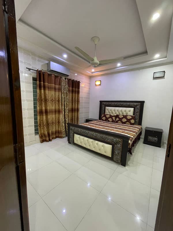 1 Bedroom VIP full furnishe flat for rent per day available in Bahia Town Lahore 4