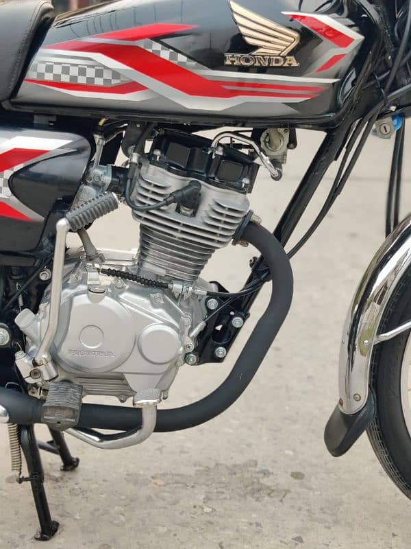 Honda CG 125 6