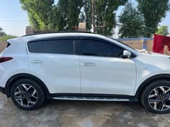 KIA sportage AWD Model 2022  whatsapp No 03278178075