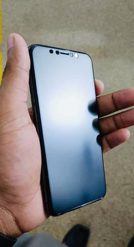 IPhone XS 64 GB NON PTA 8