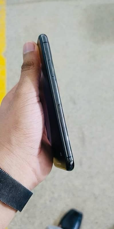 IPhone XS 64 GB NON PTA 9