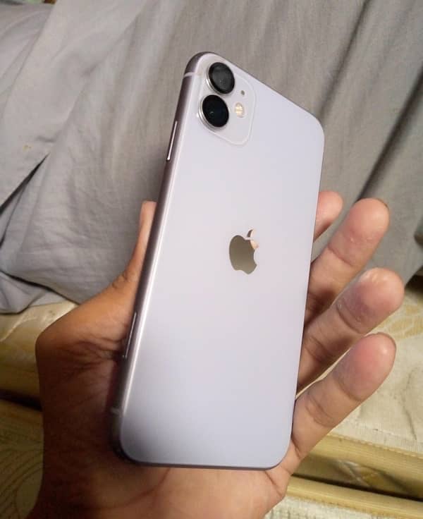 IPhone 11 0