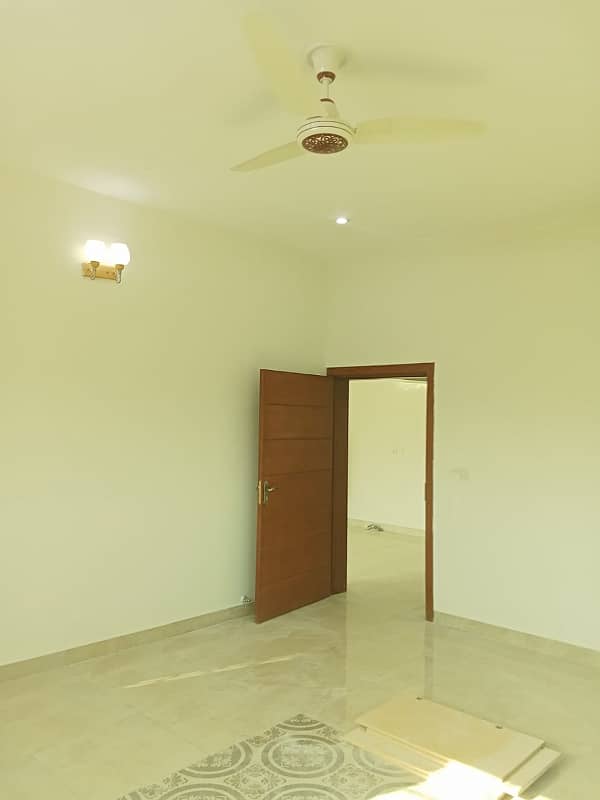 40x80 upper portion for rent in G-15 Islamabad 16