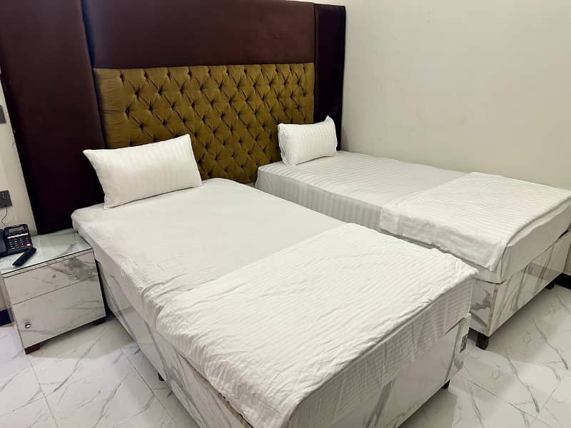 Irfan Hotel Thokar Niaz baig 0