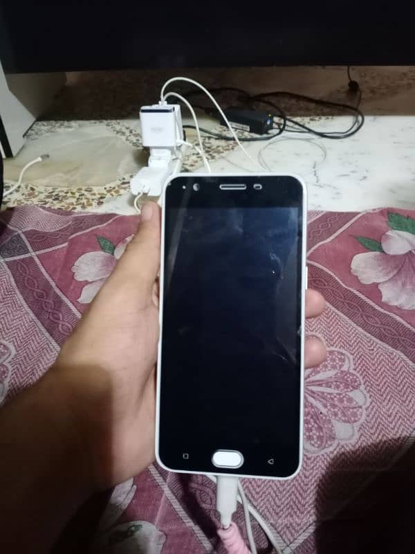 OPPO A57 1