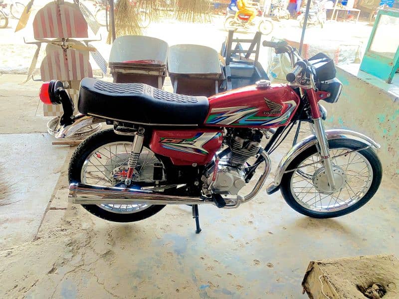 Honda 125 for sale full new condion hai no opan no reipar all ok 6