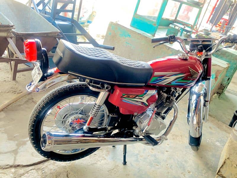 Honda 125 for sale full new condion hai no opan no reipar all ok 7